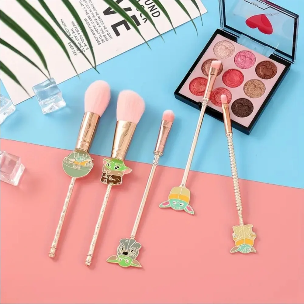 Star Wars Baby Yoda Makeup Brush Set, Star Wars Makeup Brushes, Yoda Brushes